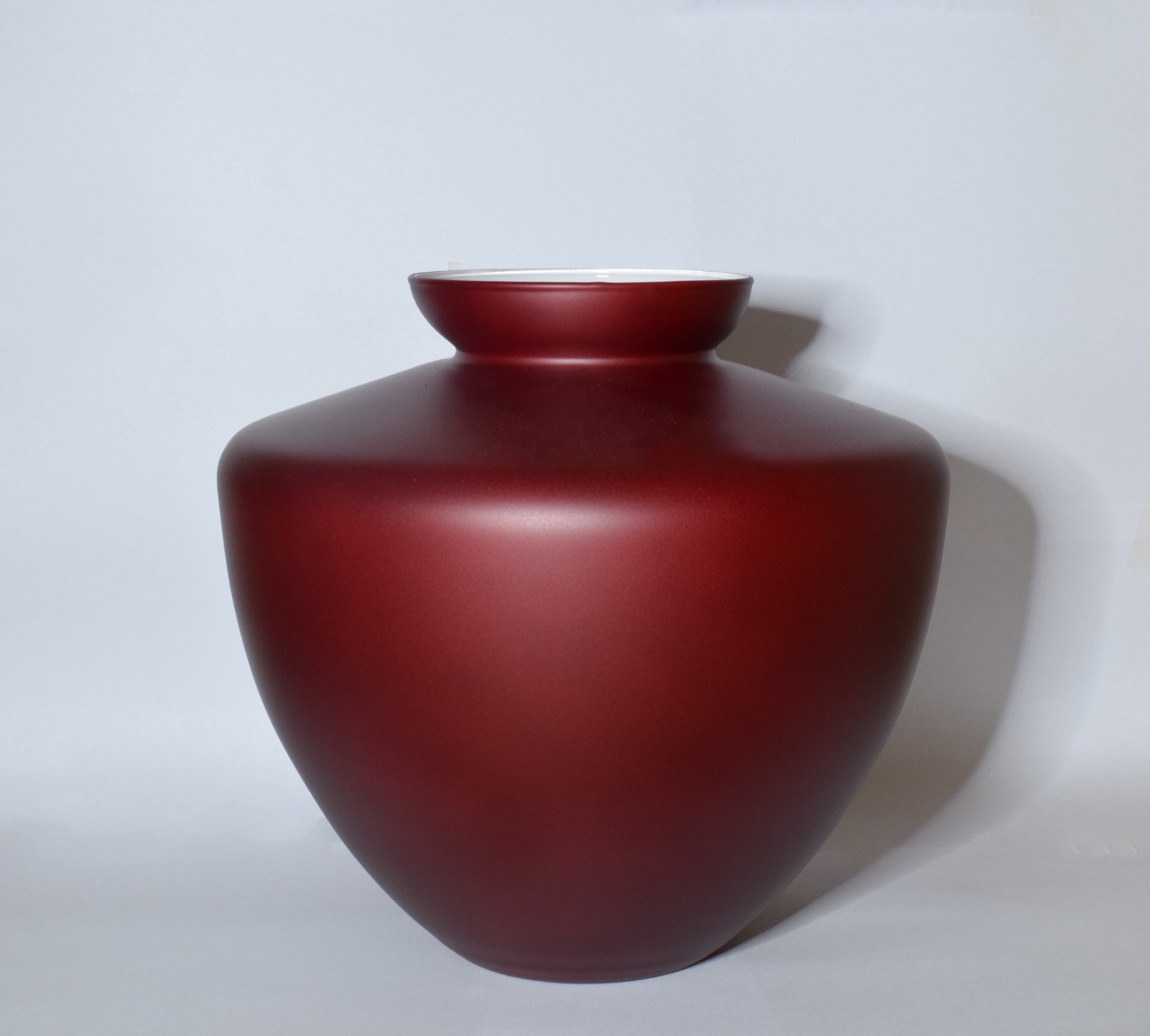 Vaso in vetro dipinto a mano Certificato dai mastri vetrai IVV - colorazione Bordeaux opaco diam. 24 cm h. 22 cm