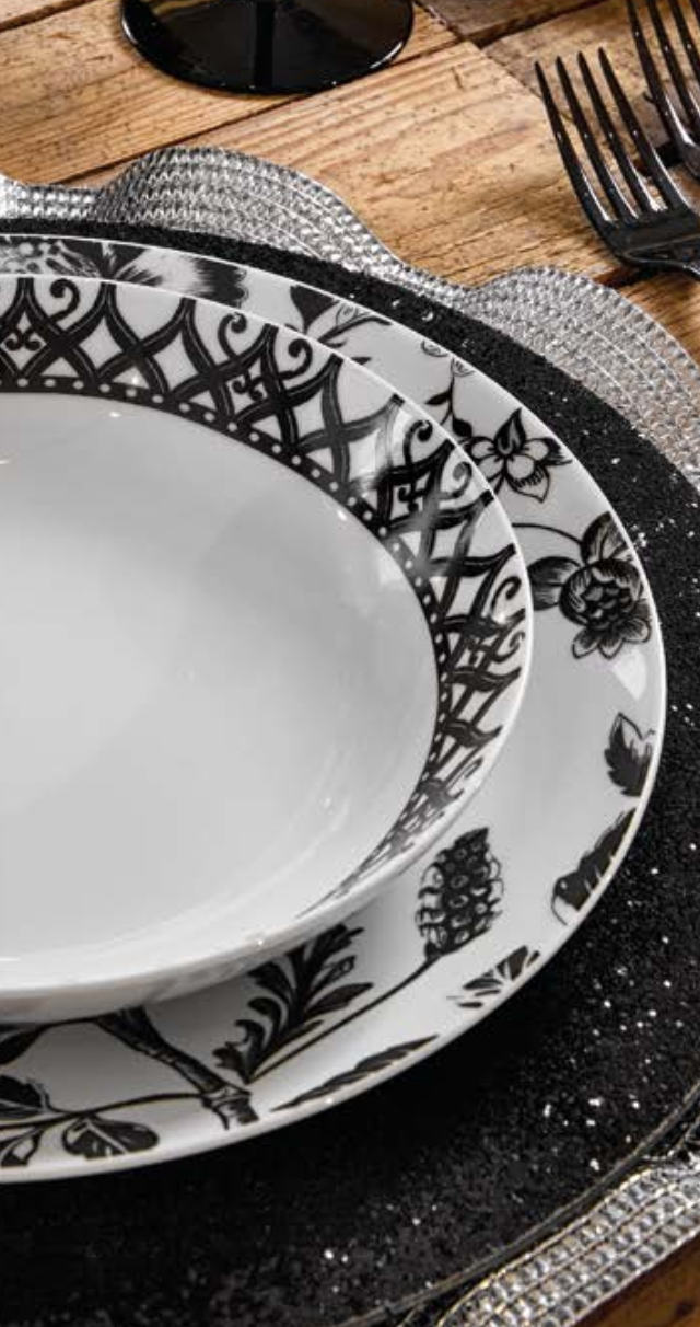 Servizio piatti 18 pezzi in Porcellana - decoro nero