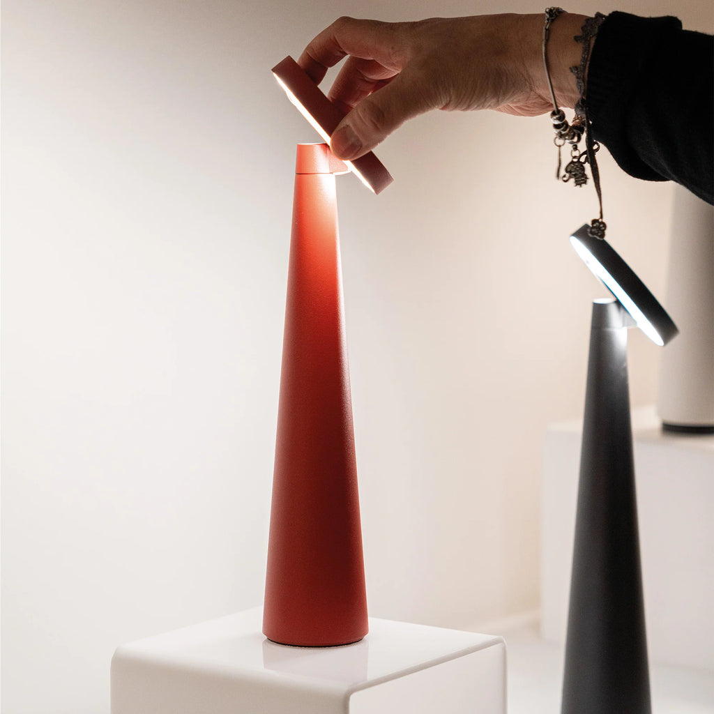 Lampada da tavolo Zafferano - Luce regolabile originale Zafferano