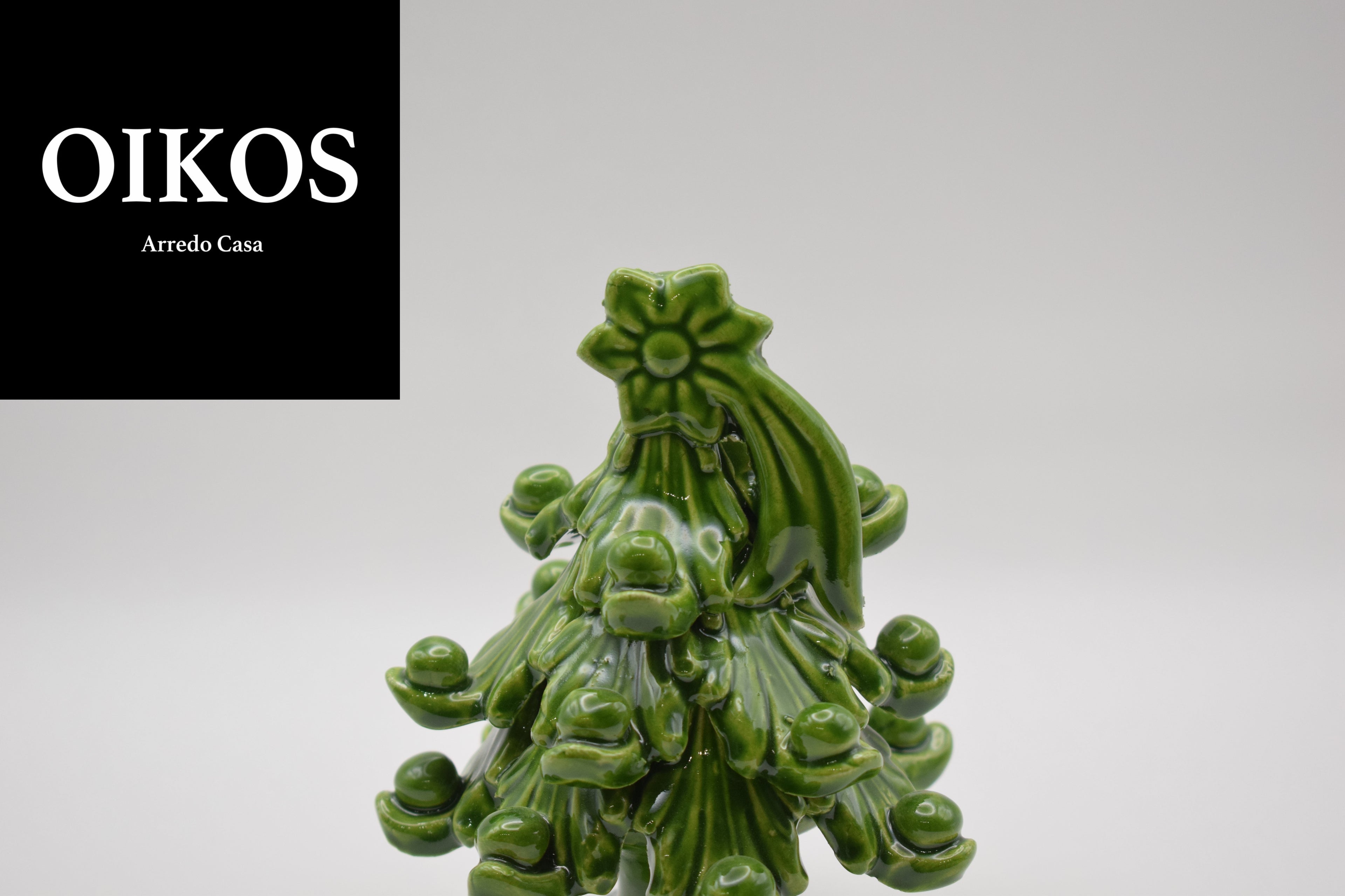 Albero di Natale in Maiolica h. 12 cm Color Verde Foglia Realizzato a mano secondo le regole dell'antica scuola di Caltagirone