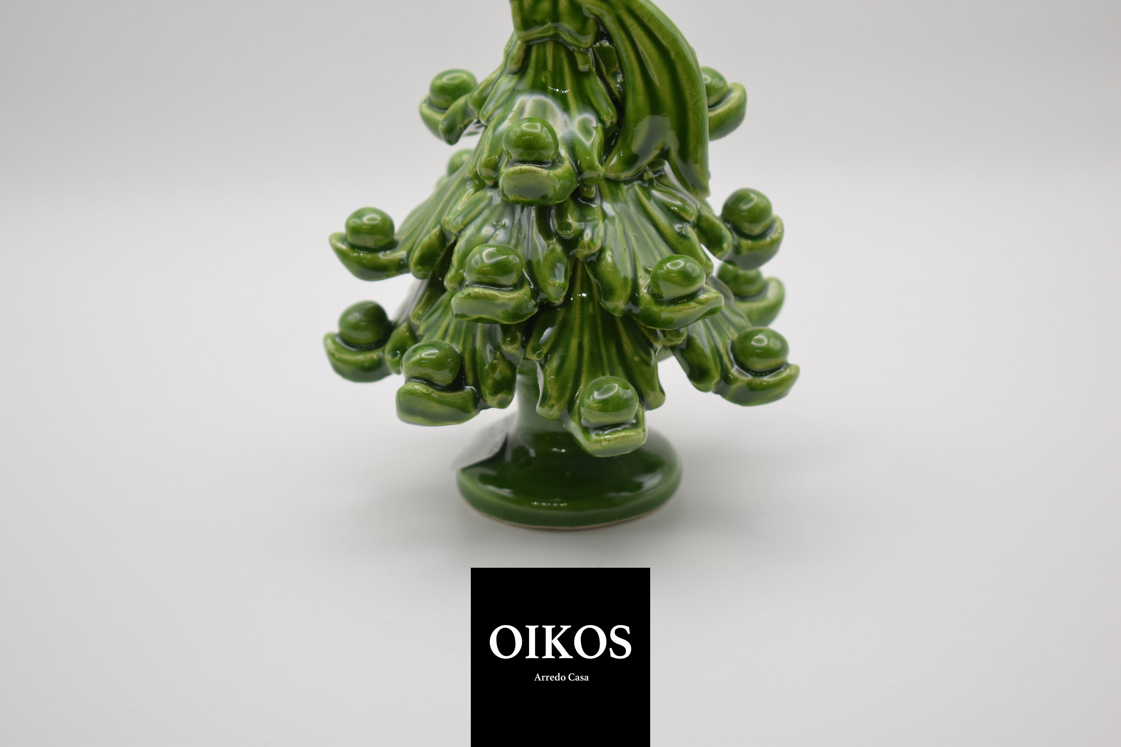 Albero di Natale in Maiolica h. 12 cm Color Verde Foglia Realizzato a mano secondo le regole dell'antica scuola di Caltagirone