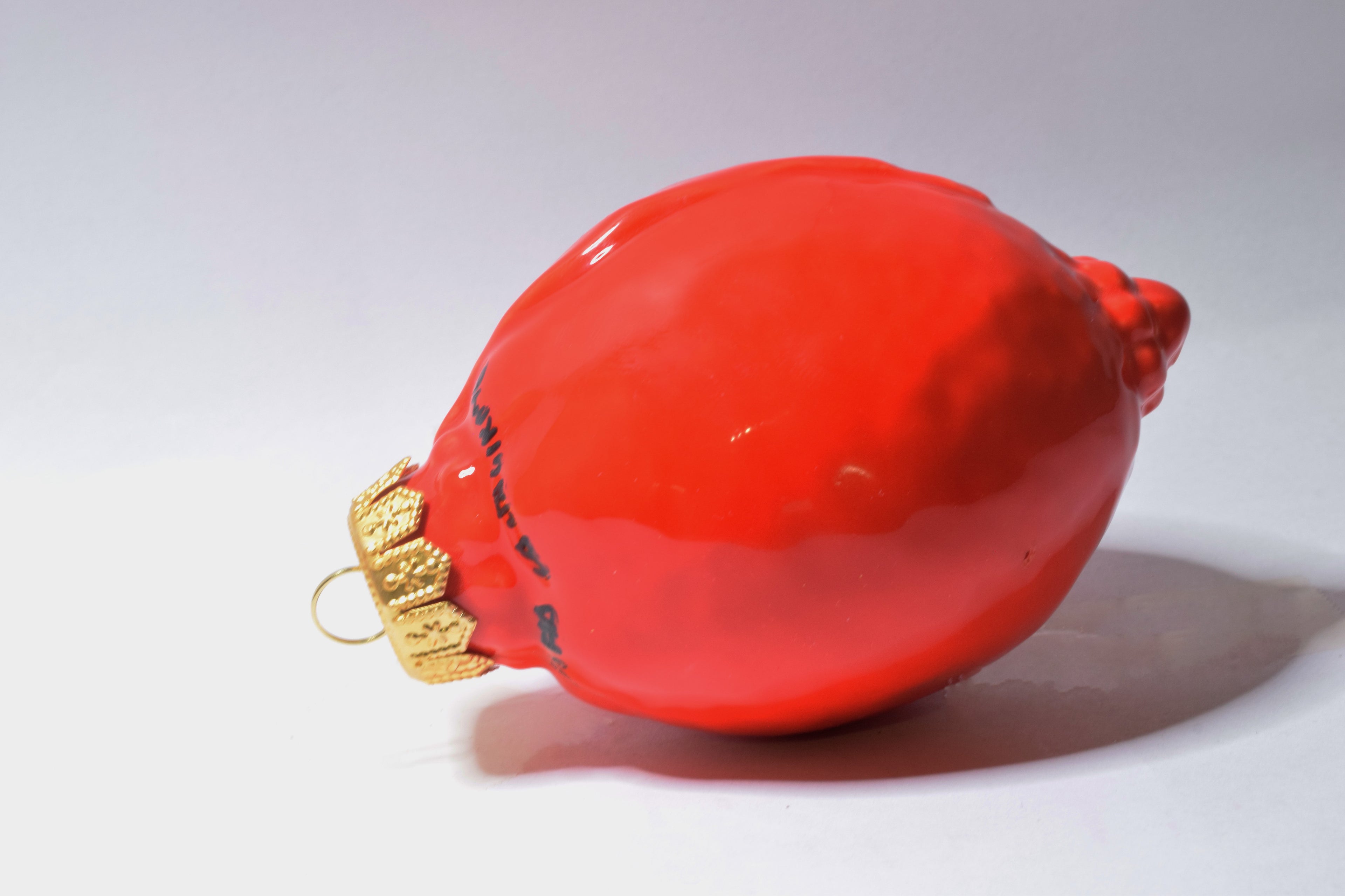 Addobbo per Albero decoro Limone Rosso Fuoco - realizzato a mano Antica scuola di Caltagirone diam. 8 cm in ceramica maiolica